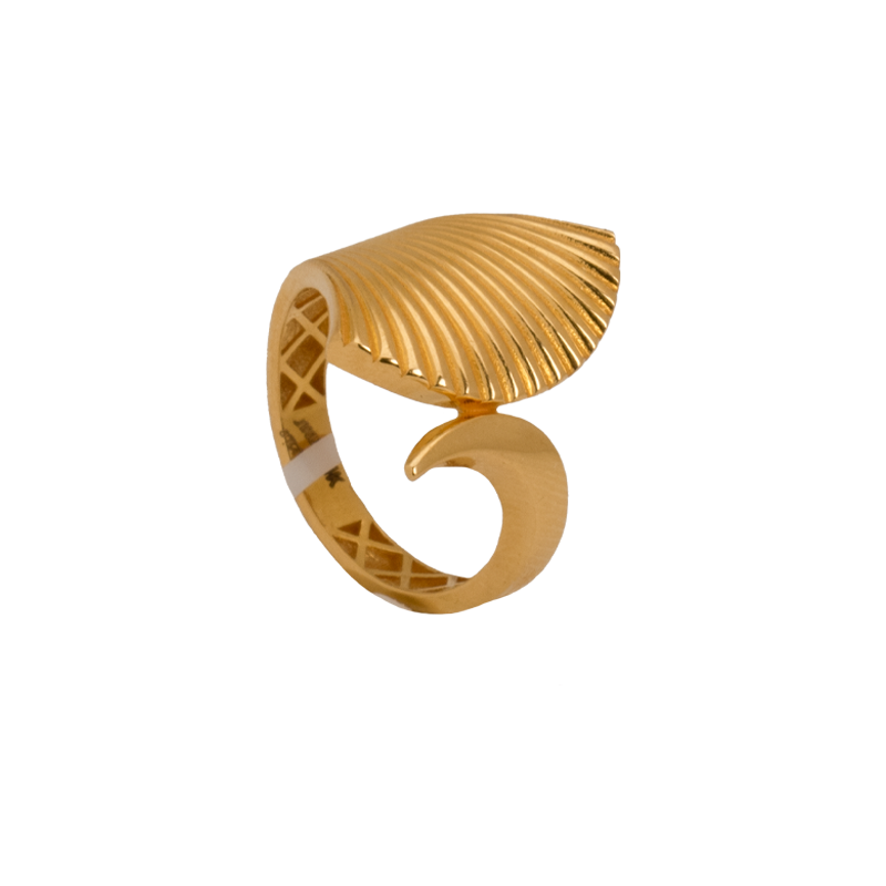 خاتم ذهب عيار 21 بتصميم صدفة