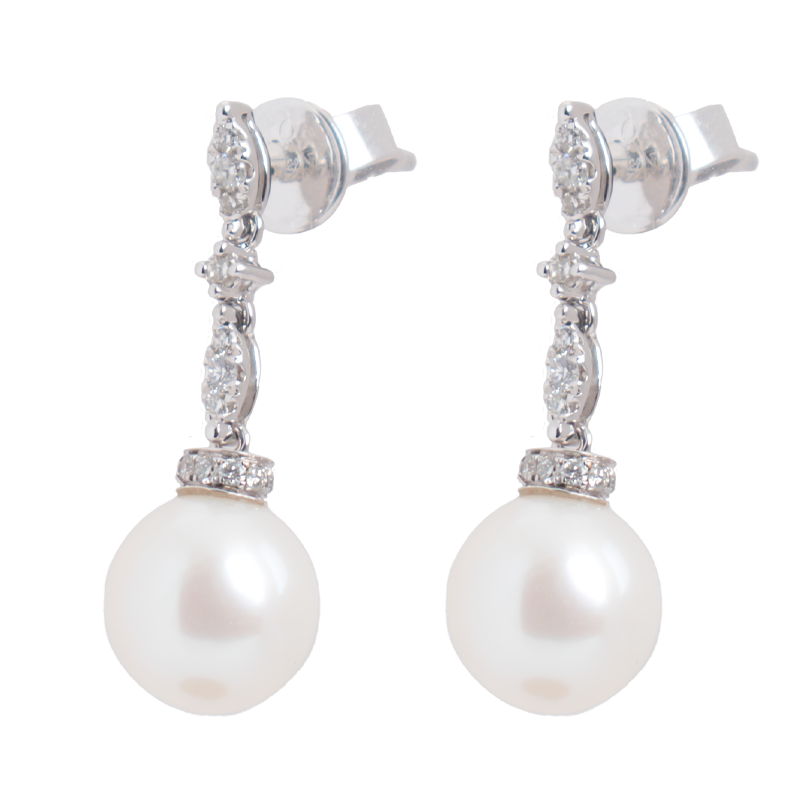 أقراط الماس مع دائرة من اللؤلؤ متدليه