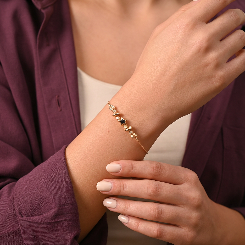 أسورة ذهب عيار 18 بلمسة نجمة مركزية