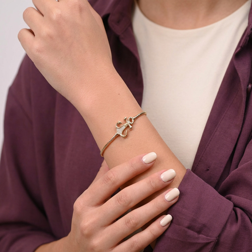 أسورة المغامرات ذهب عيار 18 بتصميم رمز أنيق