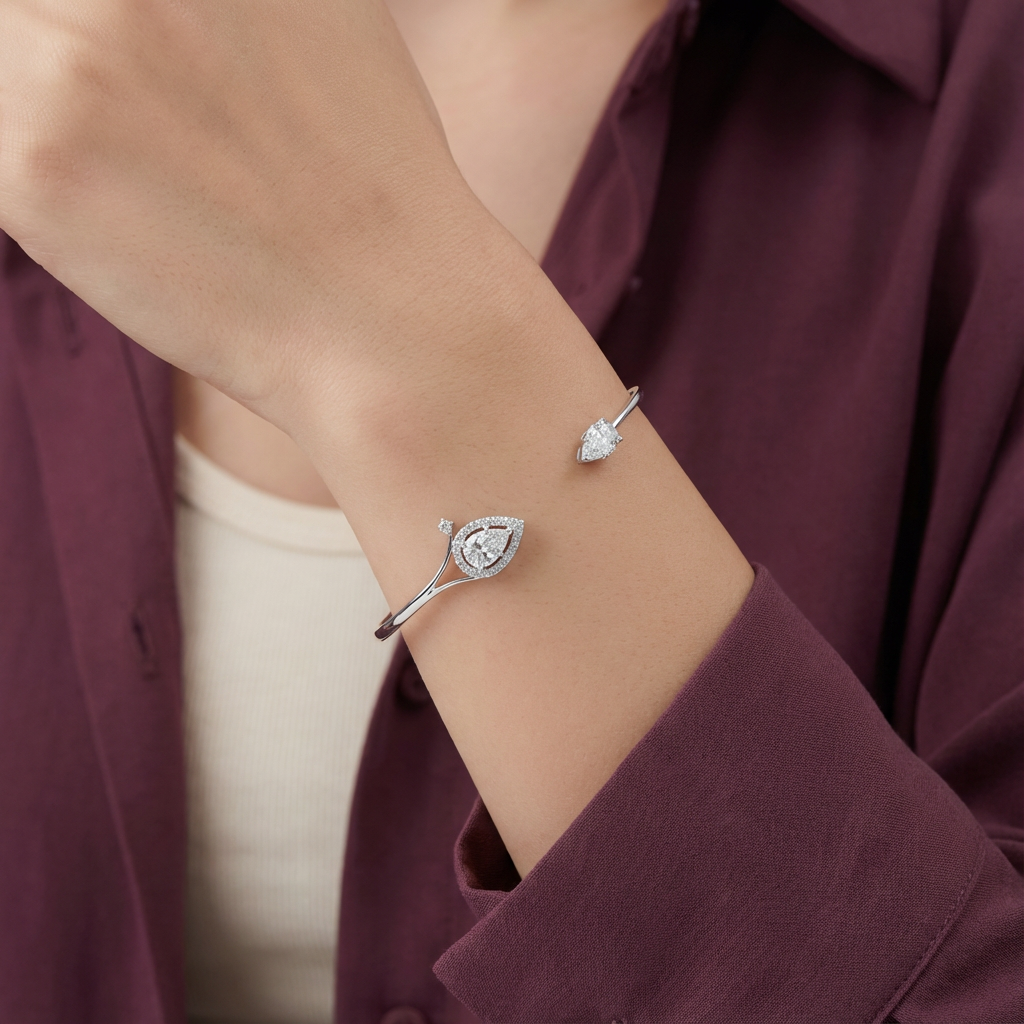 أسورة ذهب عيار 18 بتصميم مفتوح