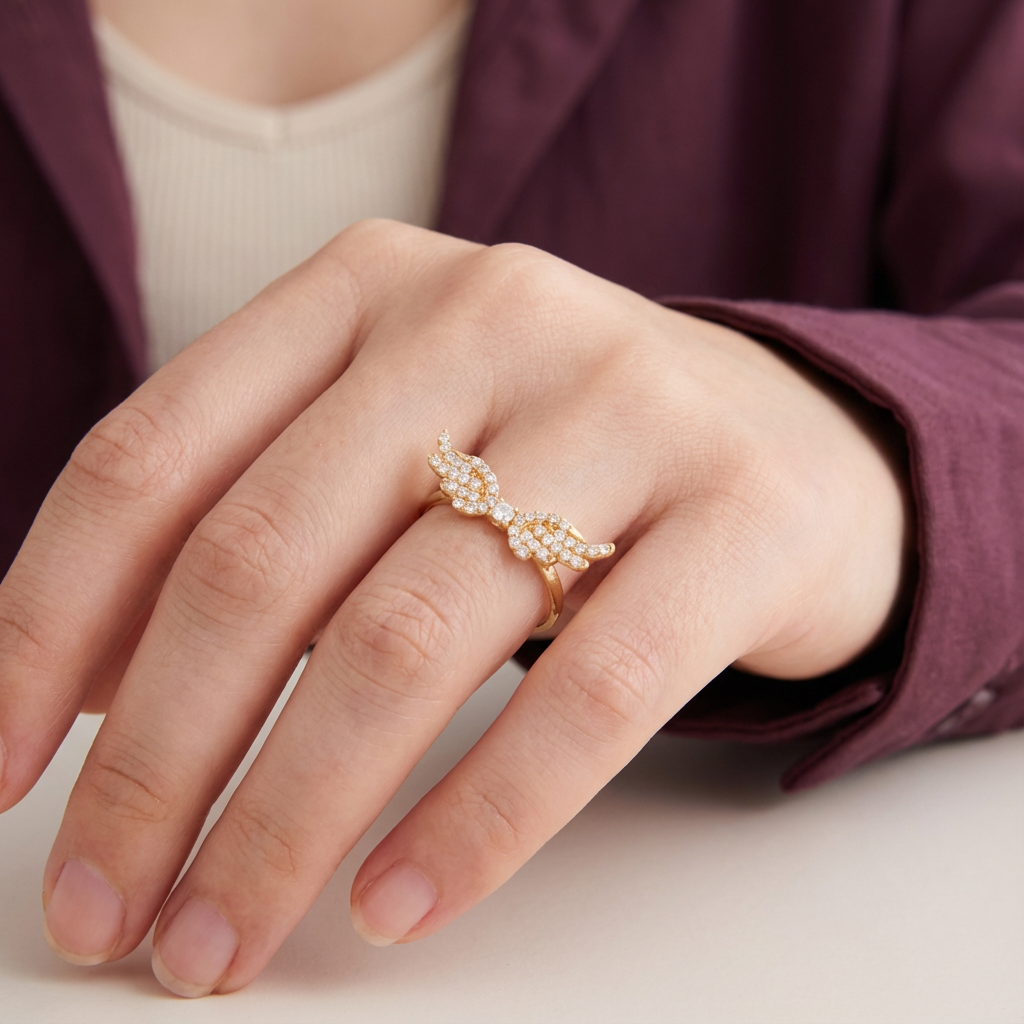خاتم ذهب عيار 18 بتصميم جناحين