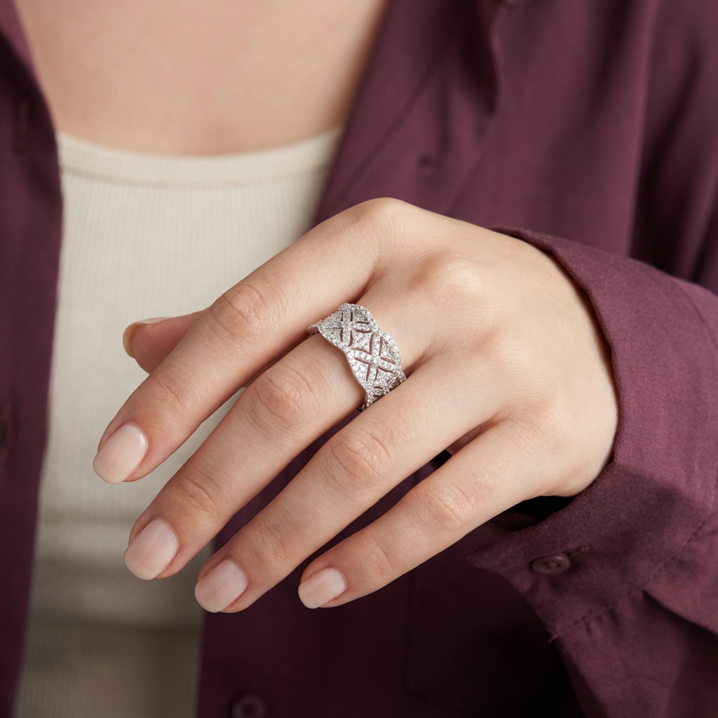 خاتم ذهب عيار 18 بتصميم مموج