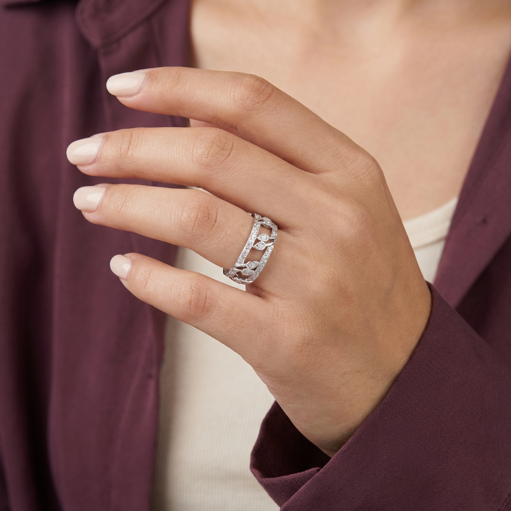 خاتم ذهب عيار 18 بتصميم مزخرف