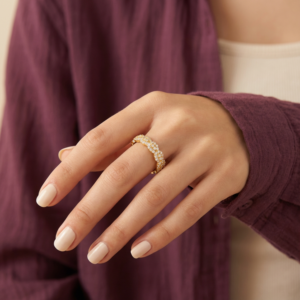 خاتم لافير ذهب عيار 18 بفصوص