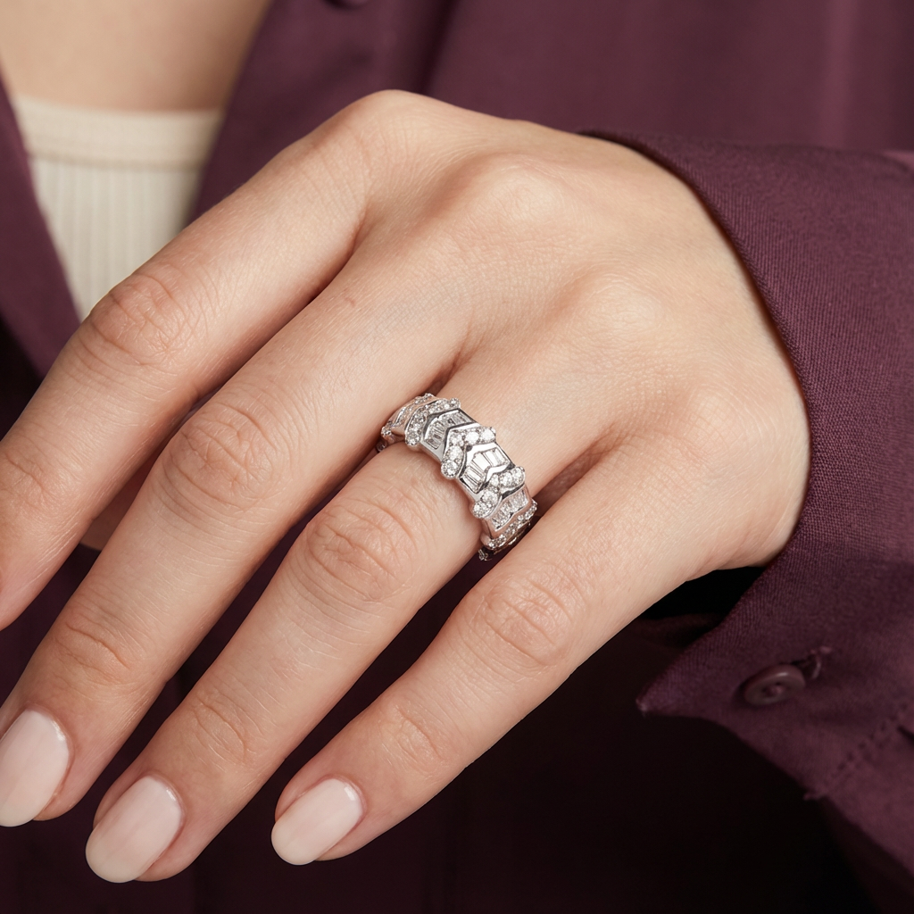 خاتم ذهب عيار 18 بتصميم هندسي